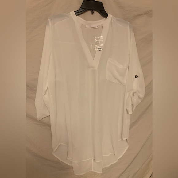 ✨⚡️💥NEW LUSH WHITE ROLL TAB SLEEVE SHEER TUNIC- Size M - Picture 2 of 7